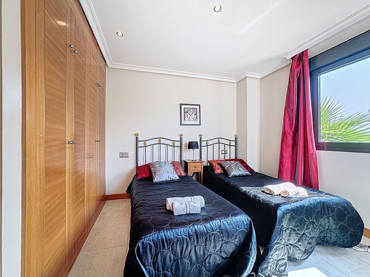 Se vende Apartamento Planta Media de 2 dormitorios en Costa Del Sol, Málaga, España