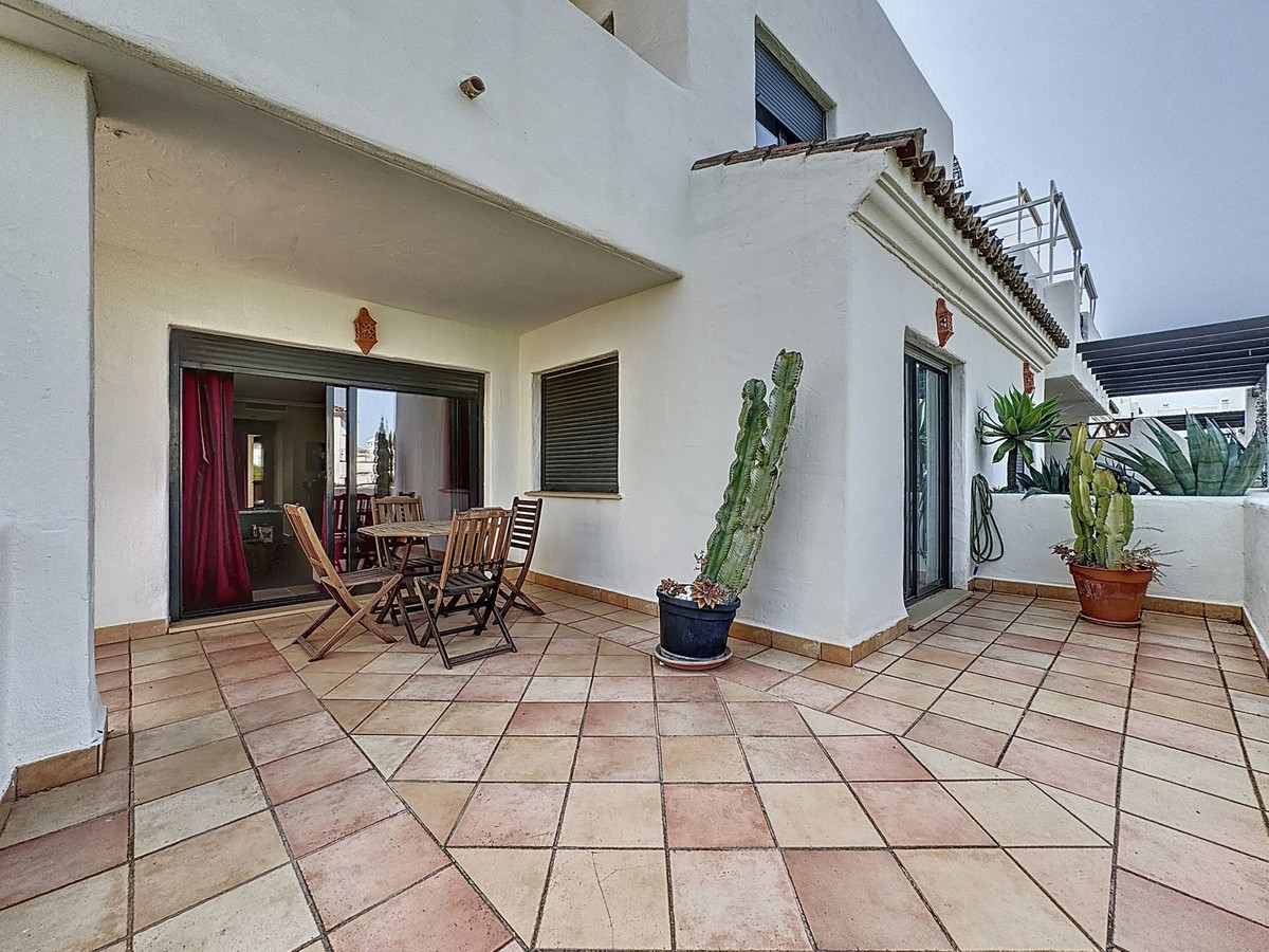 Se vende Apartamento Planta Media de 2 dormitorios en Costa Del Sol, Málaga, España