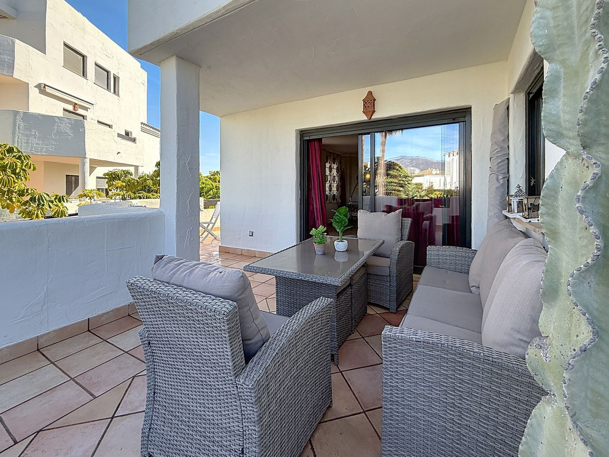 Se vende Apartamento Planta Media de 2 dormitorios en Costa Del Sol, Málaga, España