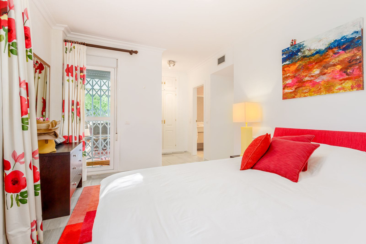 3 Bed Apartment for sale in Alhaurin Golf Costa Del Sol, Málaga, Spain