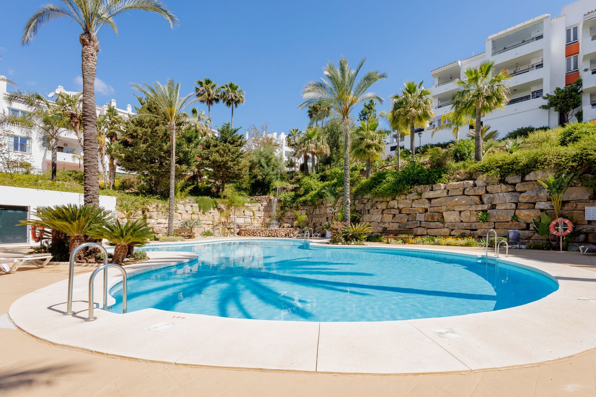 3 Bed Apartment for sale in Alhaurin Golf Costa Del Sol, Málaga, Spain
