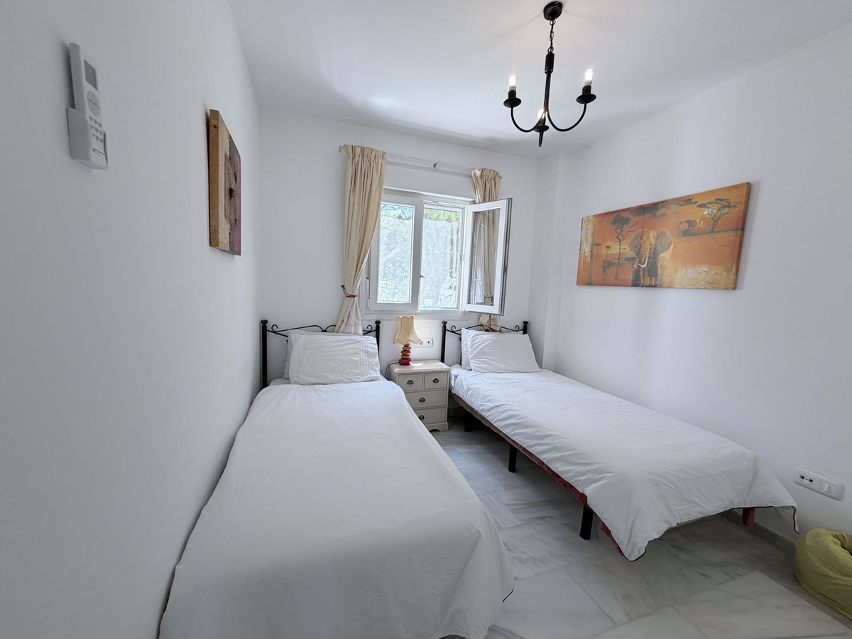 2 Bed Apartment for sale in Calahonda Costa Del Sol, Málaga, Spain