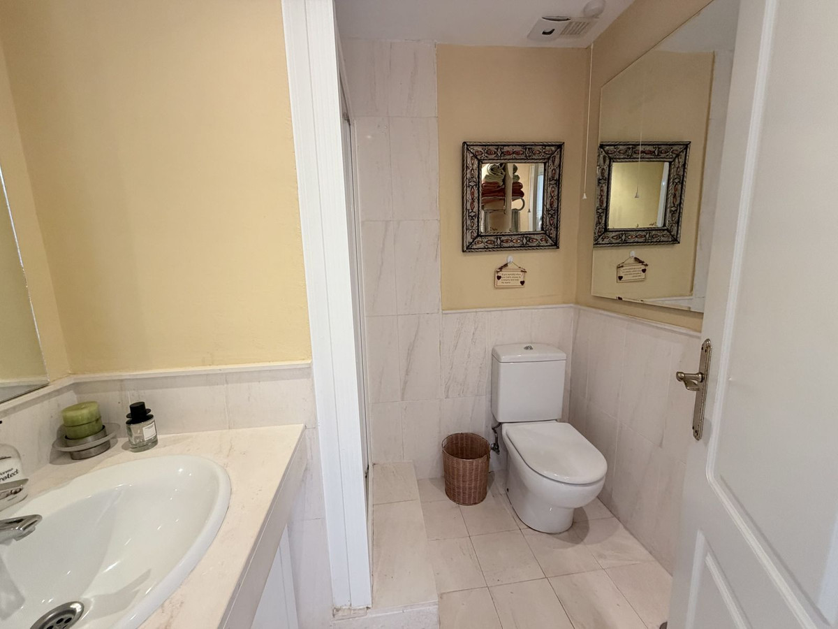 2 Bed Apartment for sale in Calahonda Costa Del Sol, Málaga, Spain