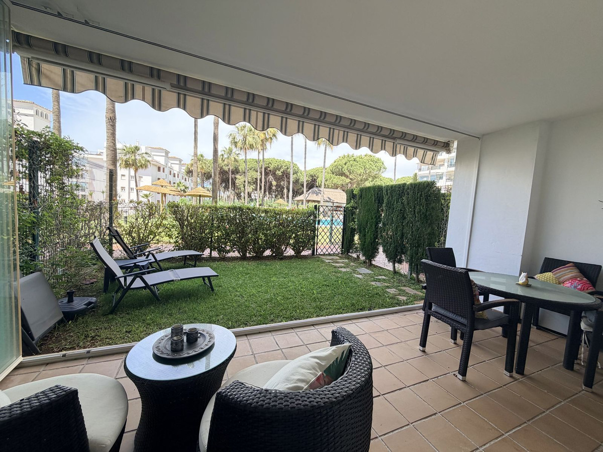 2 Bed Apartment for sale in Calahonda Costa Del Sol, Málaga, Spain