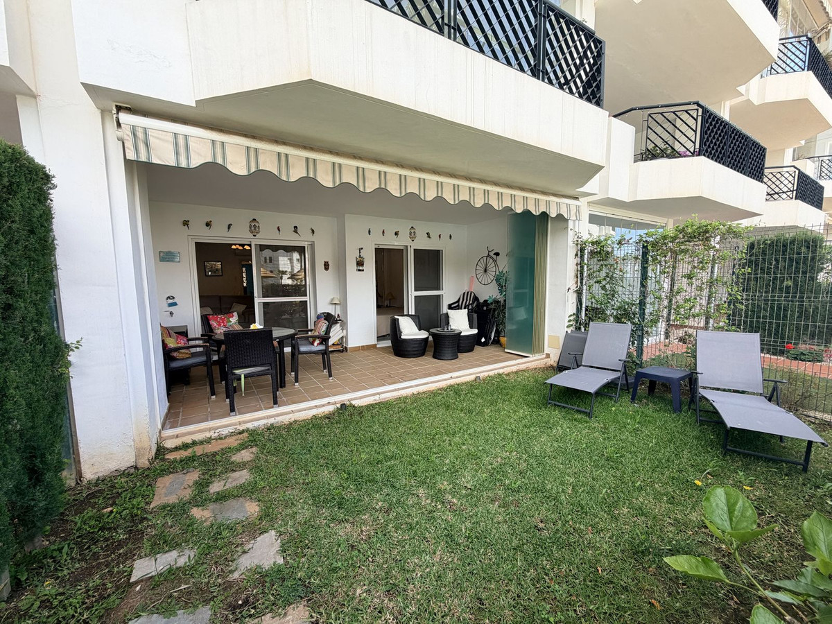 2 Bed Apartment for sale in Calahonda Costa Del Sol, Málaga, Spain