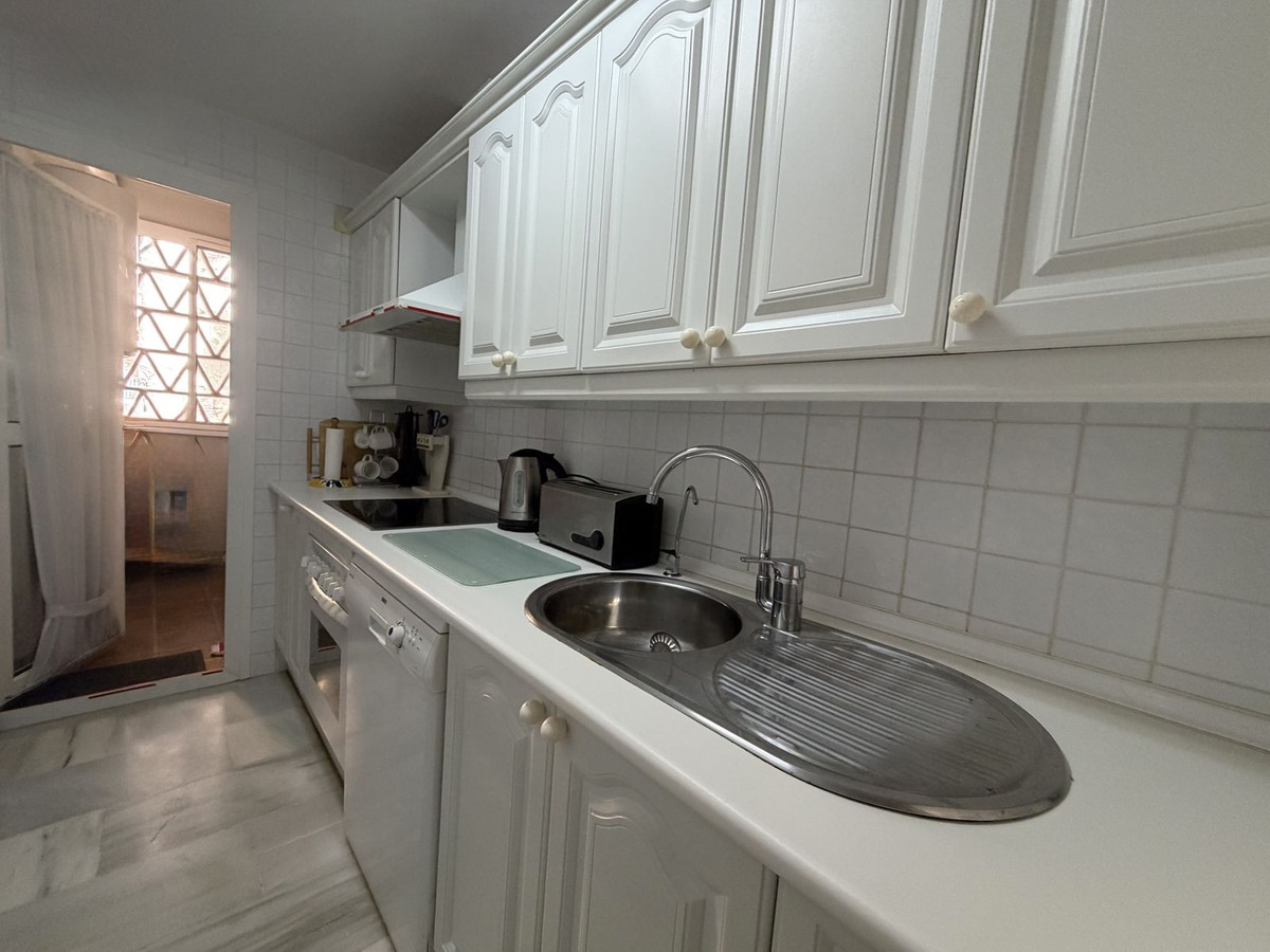 2 Bed Apartment for sale in Calahonda Costa Del Sol, Málaga, Spain