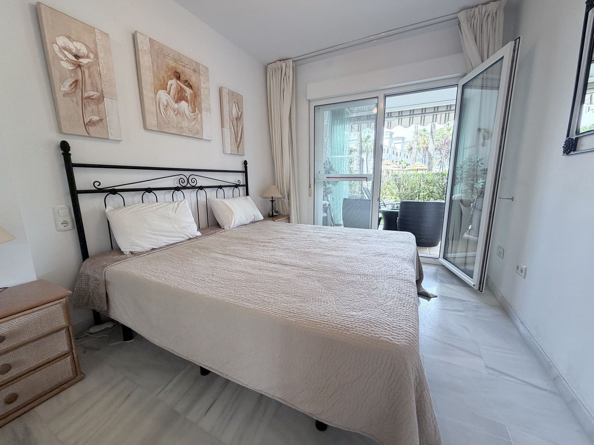 2 Bed Apartment for sale in Calahonda Costa Del Sol, Málaga, Spain