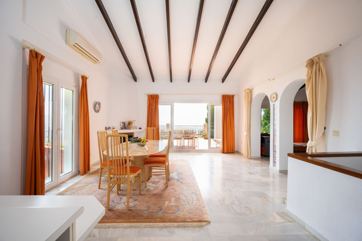 4 Bed Townhouse for sale in Elviria Costa Del Sol, Málaga, Spain