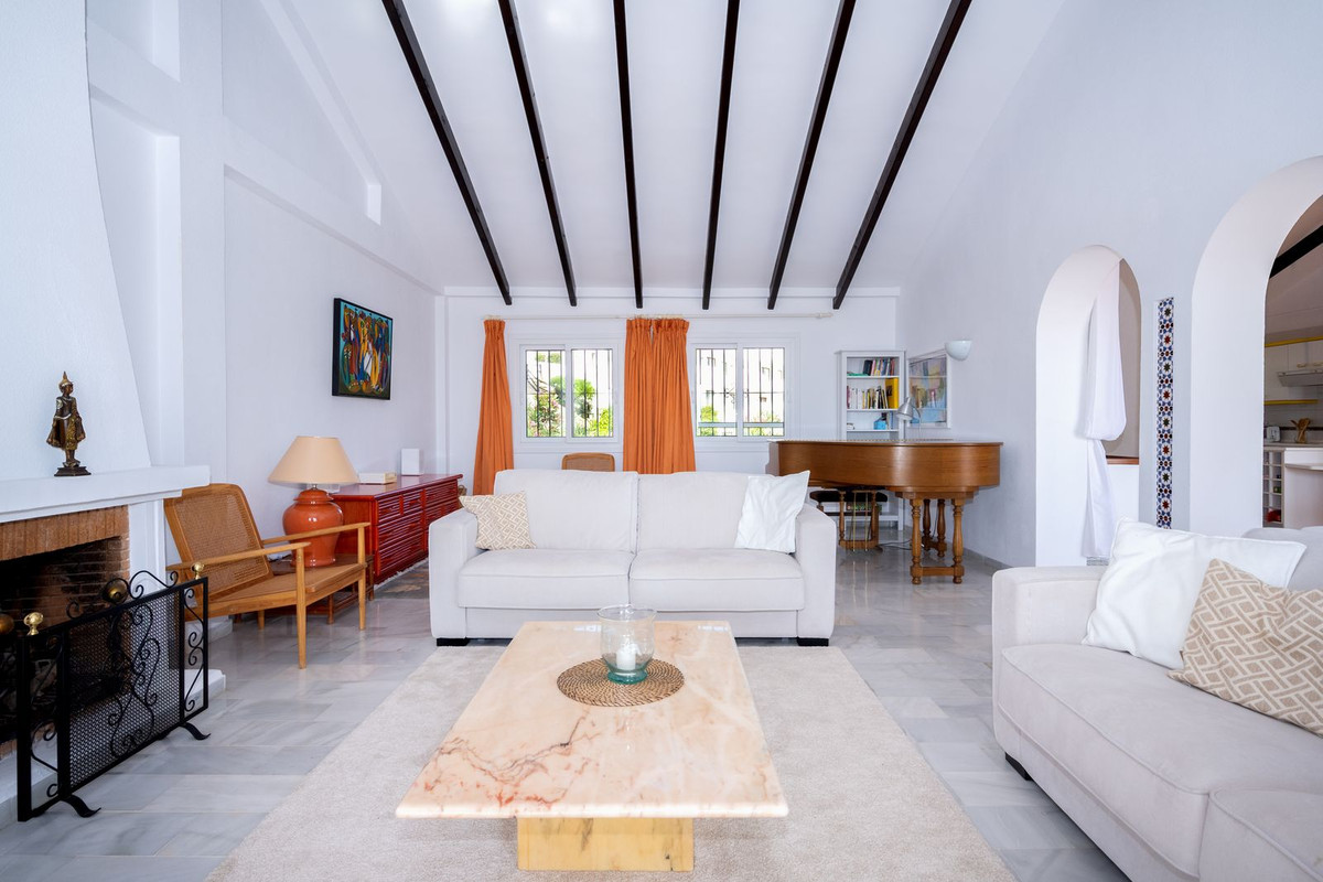 4 Bed Townhouse for sale in Elviria Costa Del Sol, Málaga, Spain