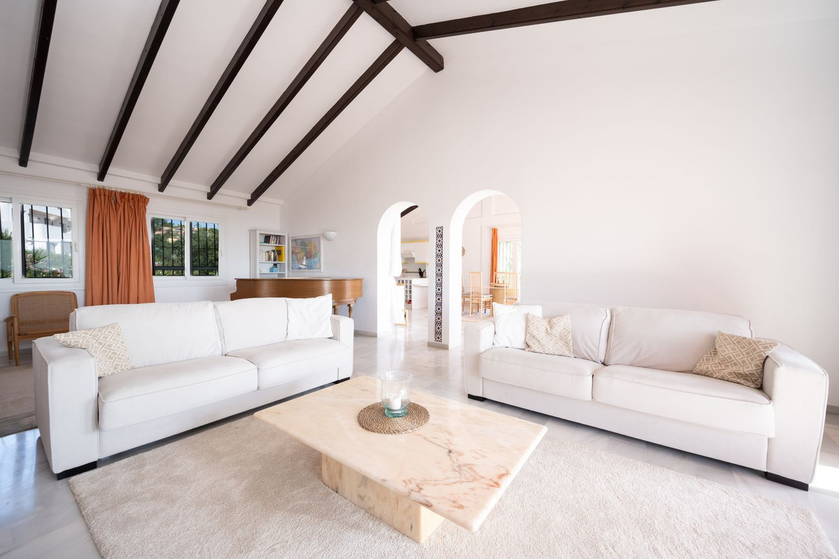 4 Bed Townhouse for sale in Elviria Costa Del Sol, Málaga, Spain