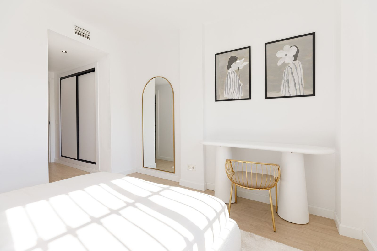 3 Bed Apartment for sale in La Quinta Costa Del Sol, Málaga, Spain