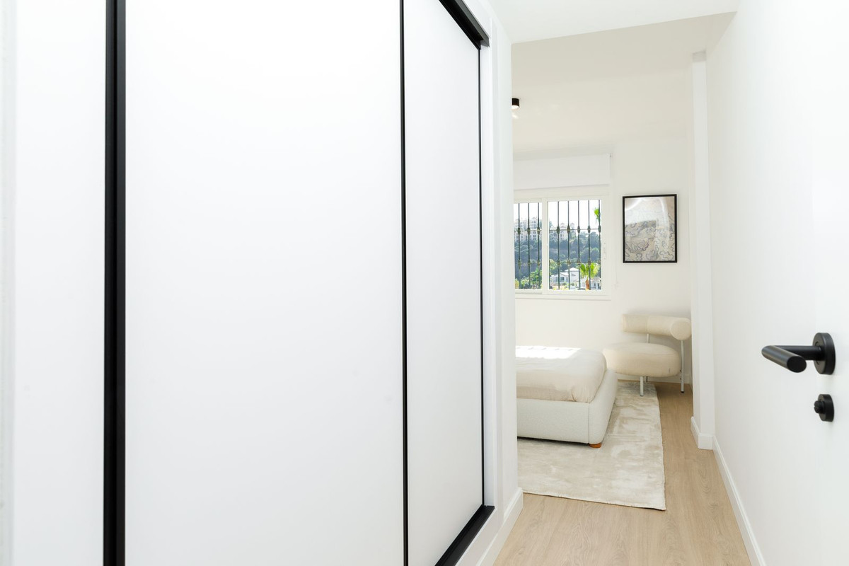 3 Bed Apartment for sale in La Quinta Costa Del Sol, Málaga, Spain