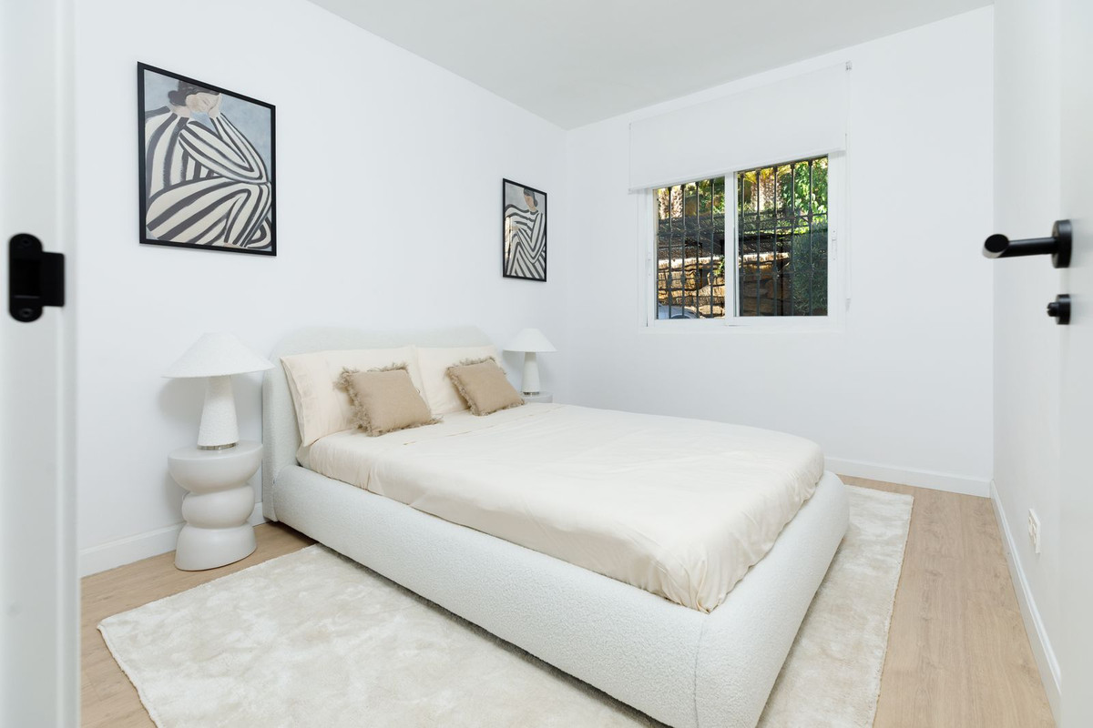 3 Bed Apartment for sale in La Quinta Costa Del Sol, Málaga, Spain