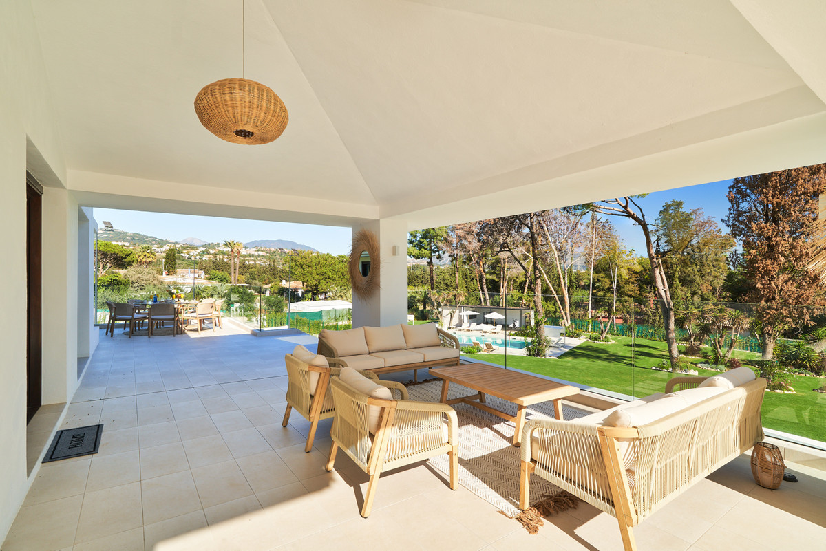 Se vende Villa - Chalet de 6 dormitorios en Costa Del Sol, Málaga, España