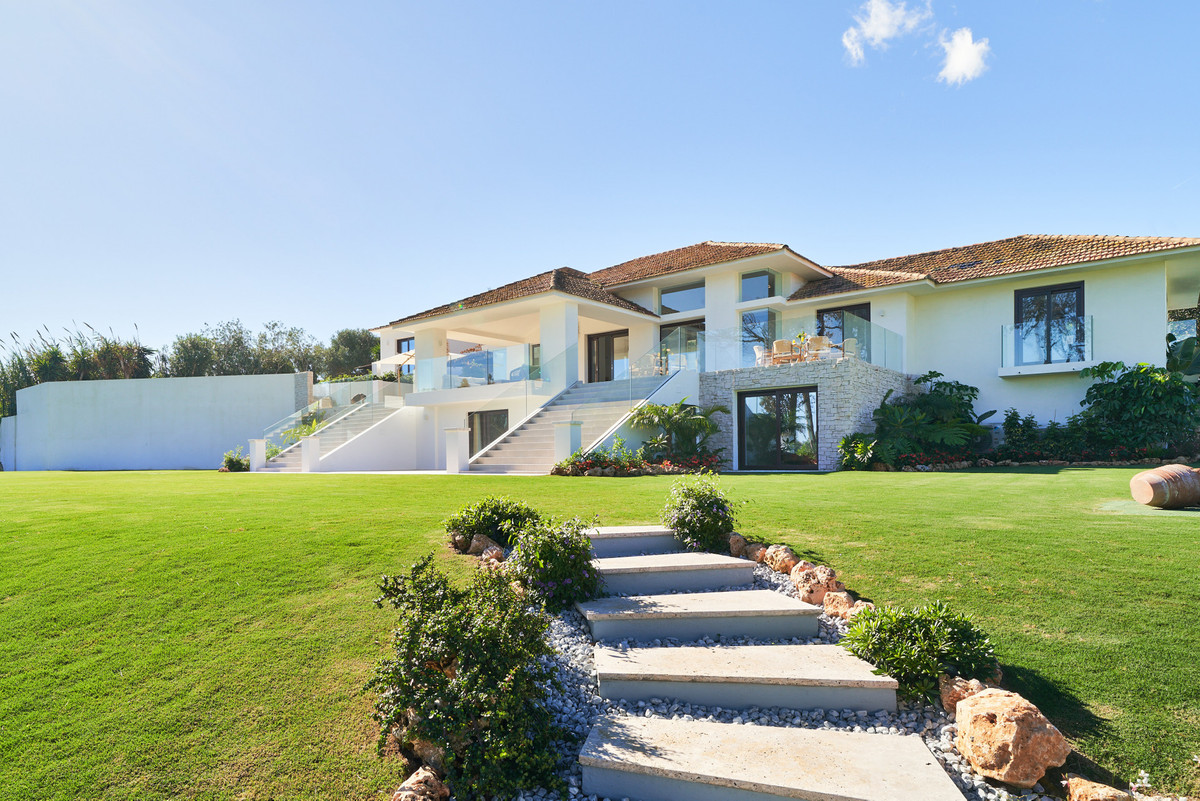 Se vende Villa - Chalet de 6 dormitorios en Costa Del Sol, Málaga, España