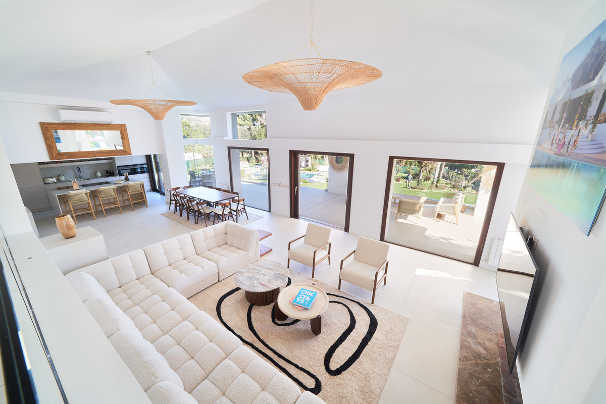 Se vende Villa - Chalet de 6 dormitorios en Costa Del Sol, Málaga, España