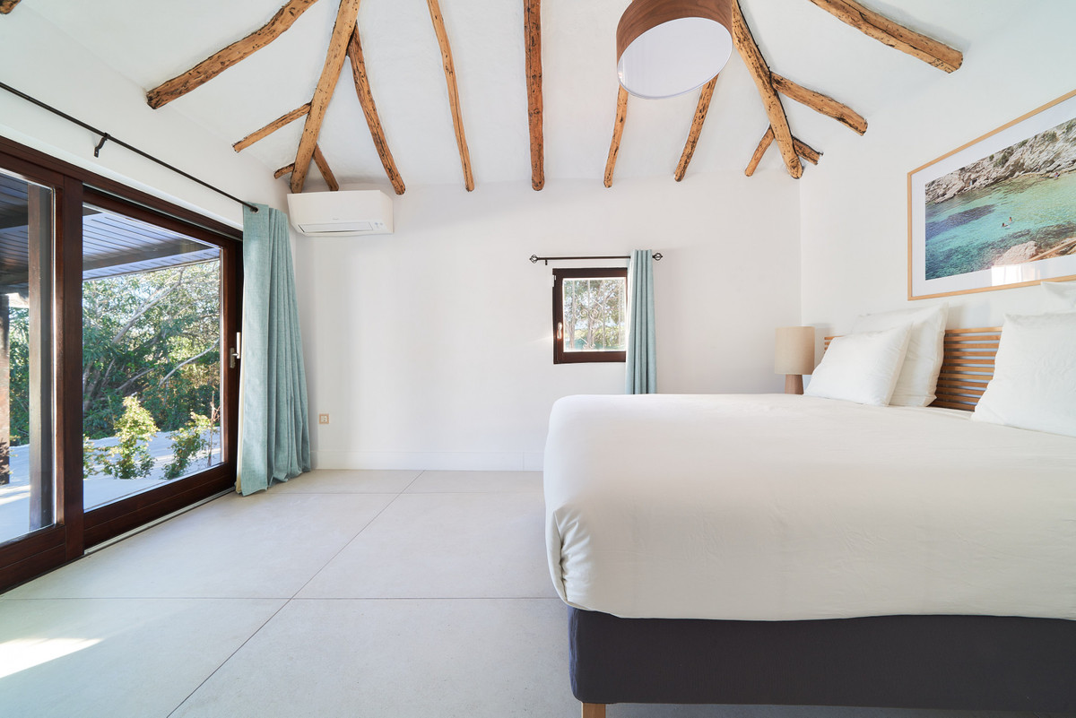 Se vende Villa - Chalet de 6 dormitorios en Costa Del Sol, Málaga, España