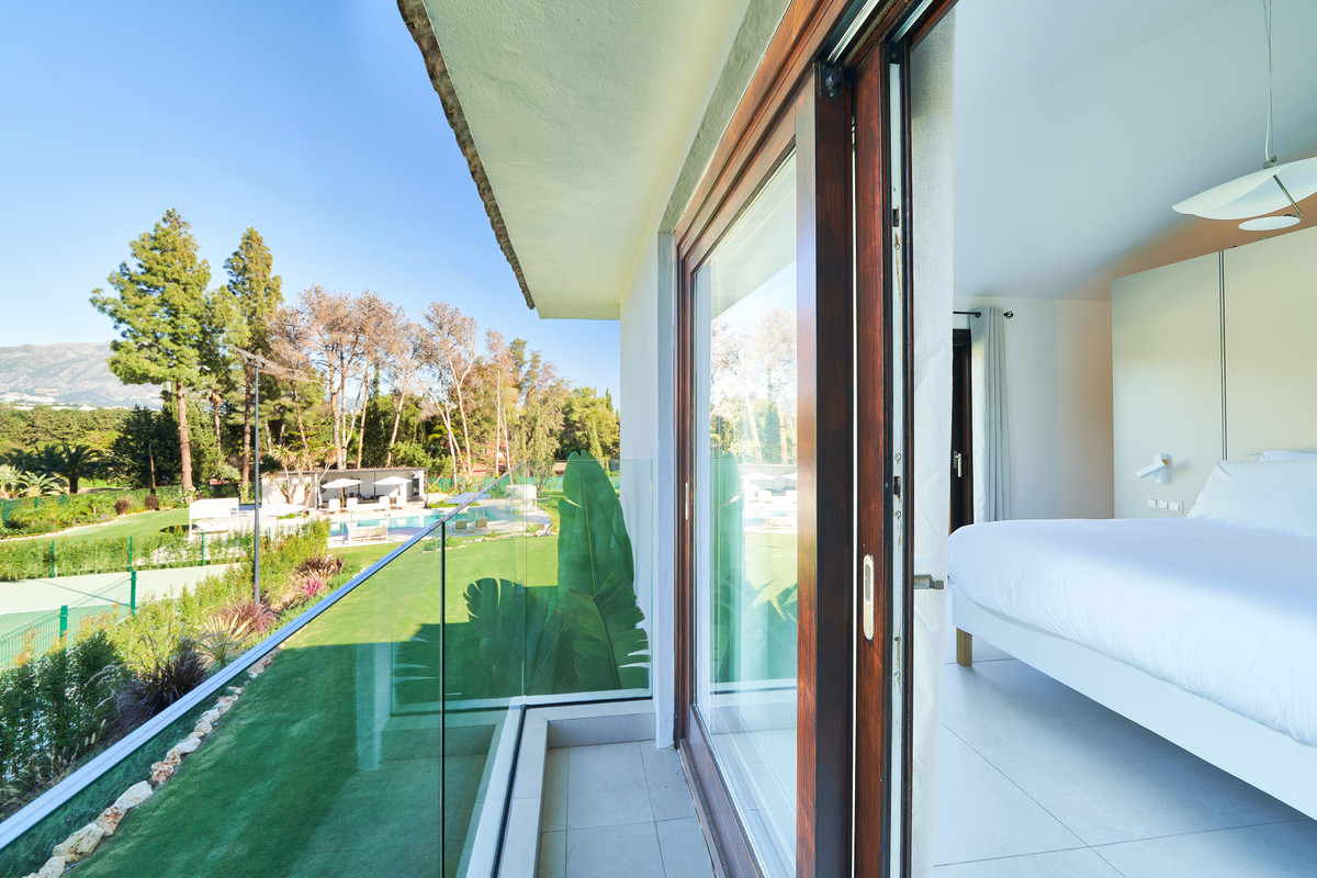 Se vende Villa - Chalet de 6 dormitorios en Costa Del Sol, Málaga, España