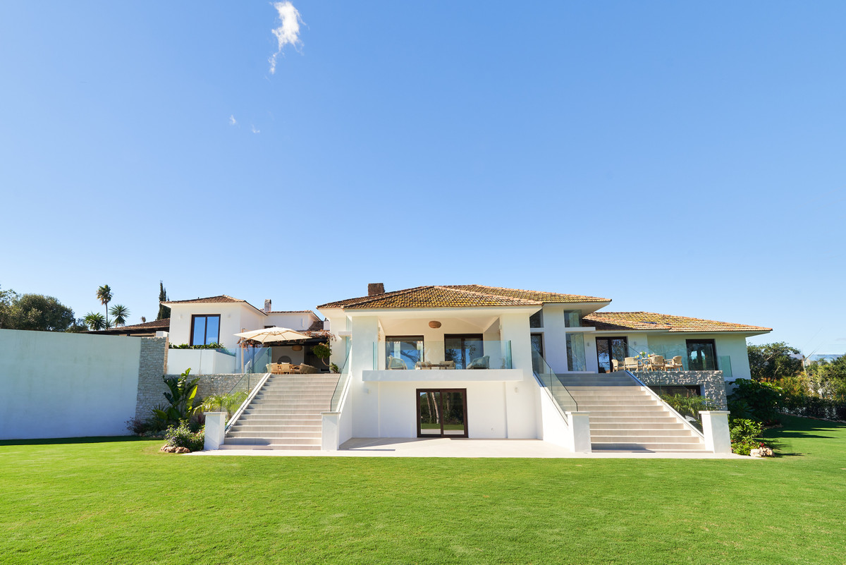 Se vende Villa - Chalet de 6 dormitorios en Costa Del Sol, Málaga, España