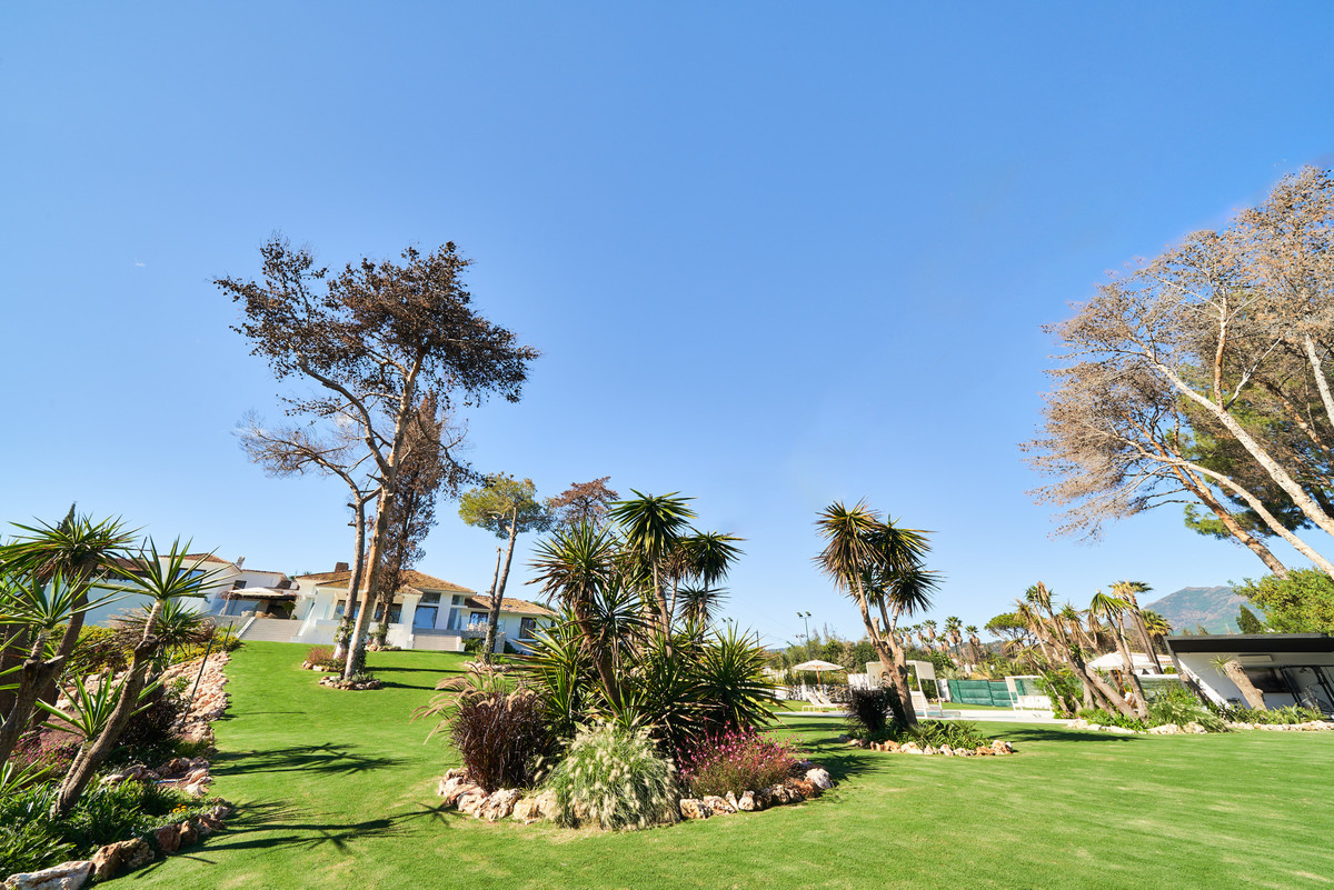 Se vende Villa - Chalet de 6 dormitorios en Costa Del Sol, Málaga, España