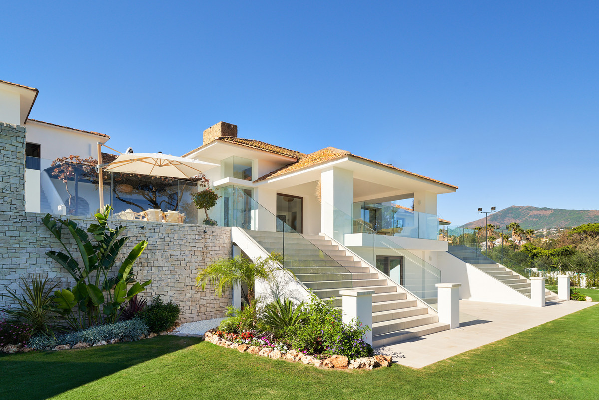 Se vende Villa - Chalet de 6 dormitorios en Costa Del Sol, Málaga, España