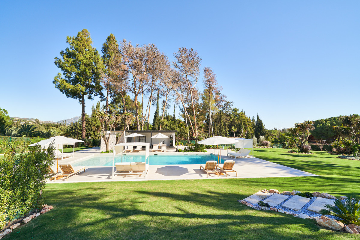 Se vende Villa - Chalet de 6 dormitorios en Costa Del Sol, Málaga, España