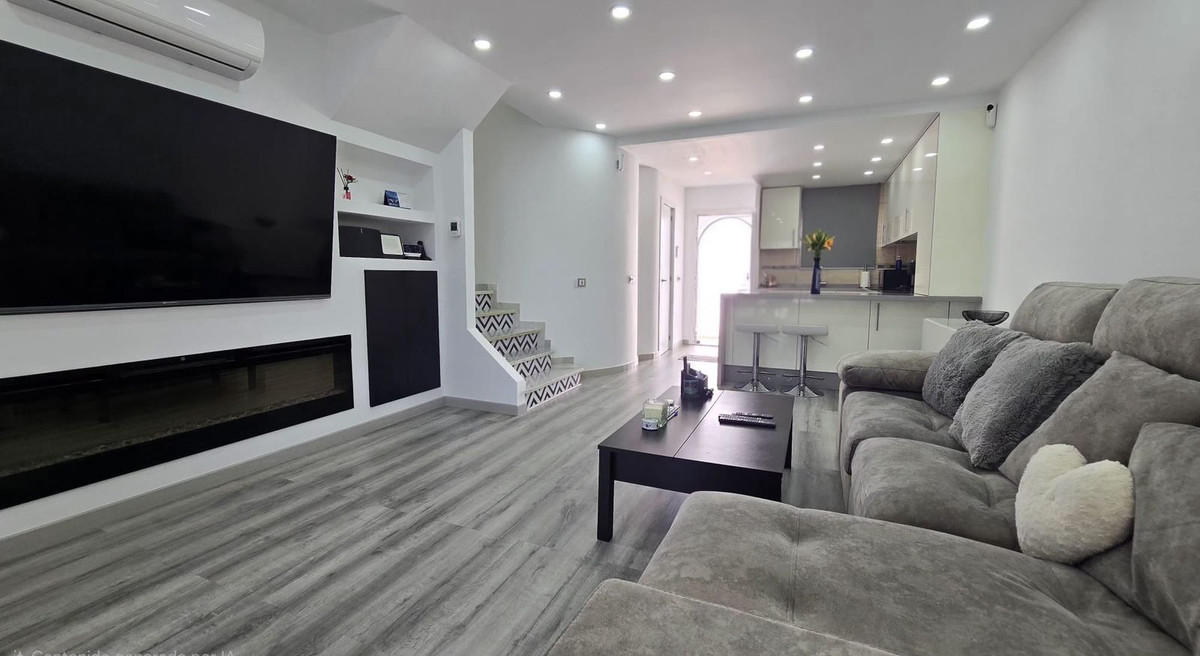 2 Bed Townhouse for sale in Riviera Del Sol Costa Del Sol, Málaga, Spain