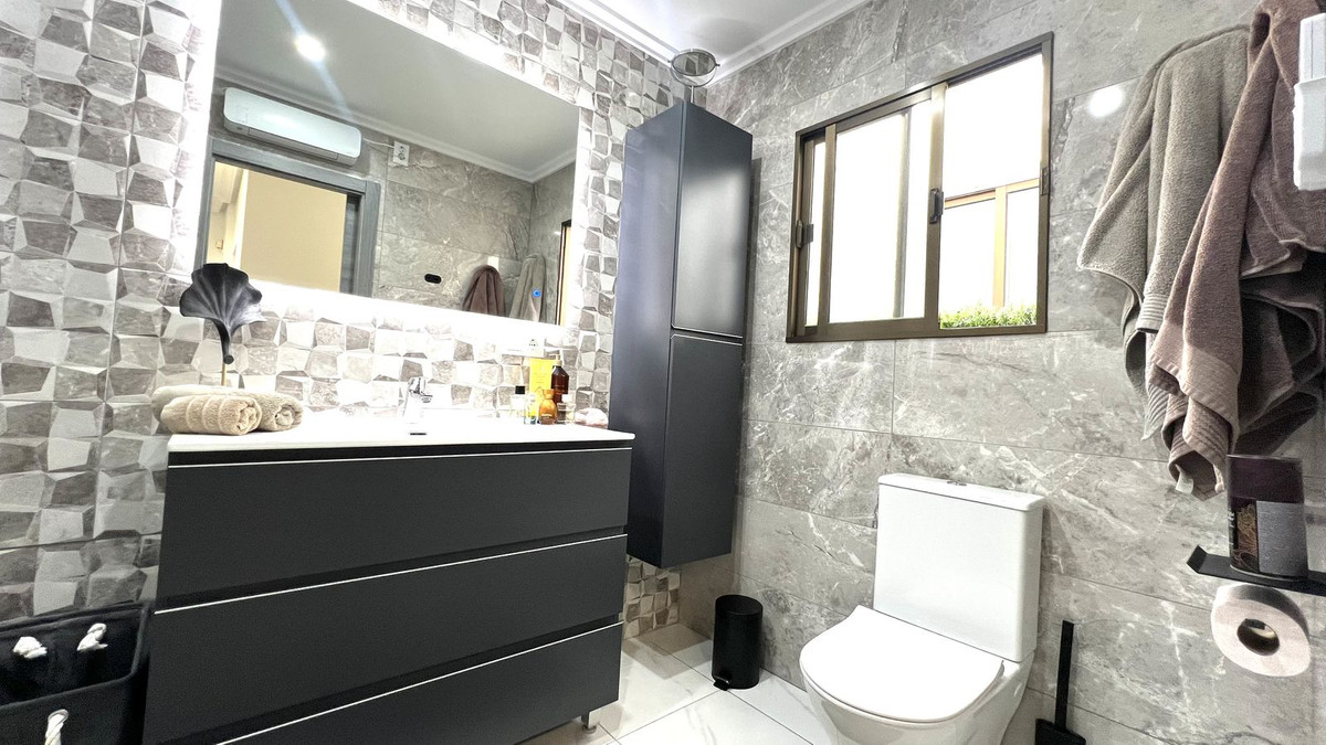 Se vende Apartamento Planta Baja de 3 dormitorios en Costa Blanca, Alicante, España