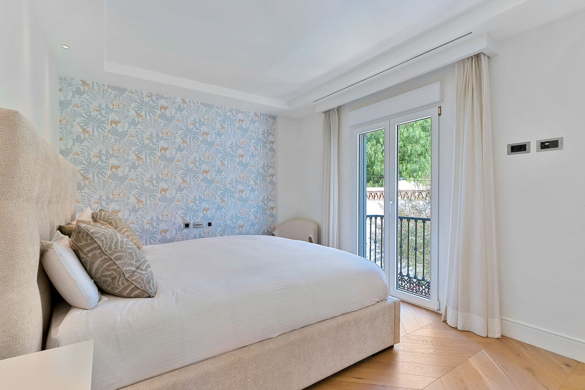 3 Bed Townhouse for sale in Marbella Costa Del Sol, Málaga, Spain