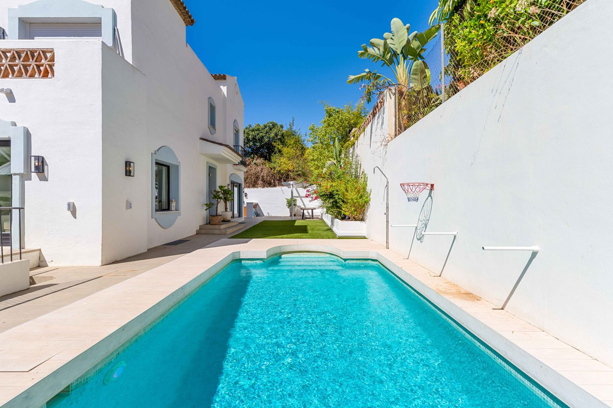 3 Bed Townhouse for sale in Marbella Costa Del Sol, Málaga, Spain