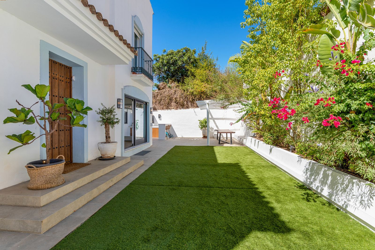 3 Bed Townhouse for sale in Marbella Costa Del Sol, Málaga, Spain