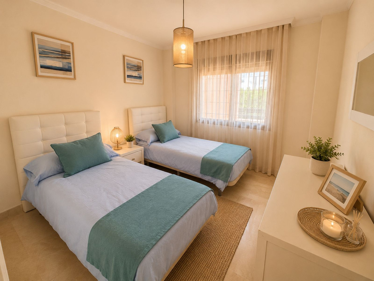 Se vende Apartamento Planta Baja de 2 dormitorios en Costa Del Sol, Málaga, España