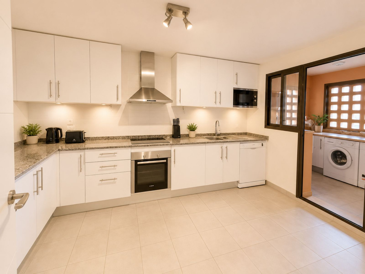 Se vende Apartamento Planta Baja de 2 dormitorios en Costa Del Sol, Málaga, España