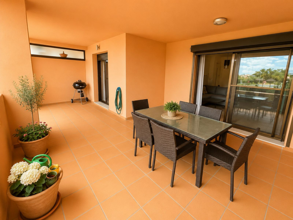 Se vende Apartamento Planta Baja de 2 dormitorios en Costa Del Sol, Málaga, España