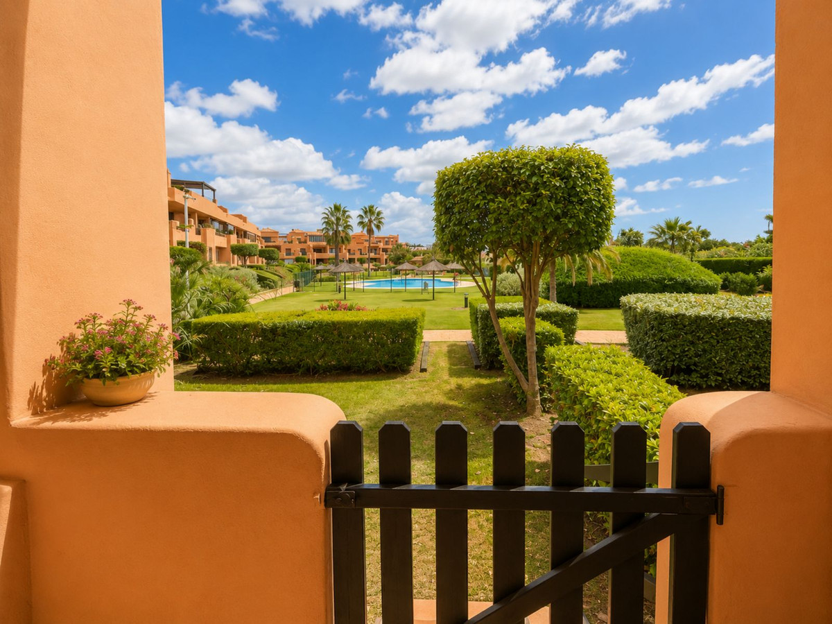 Se vende Apartamento Planta Baja de 2 dormitorios en Costa Del Sol, Málaga, España