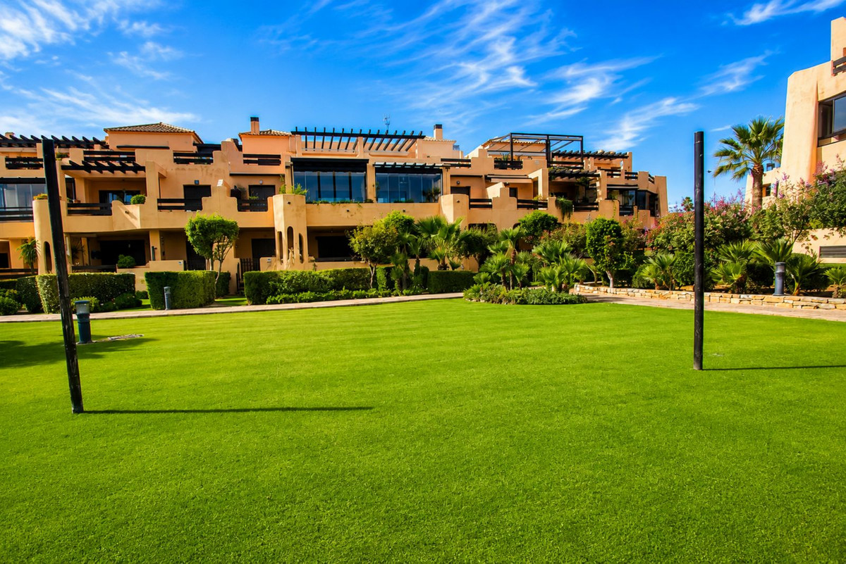 Se vende Apartamento Planta Baja de 2 dormitorios en Costa Del Sol, Málaga, España