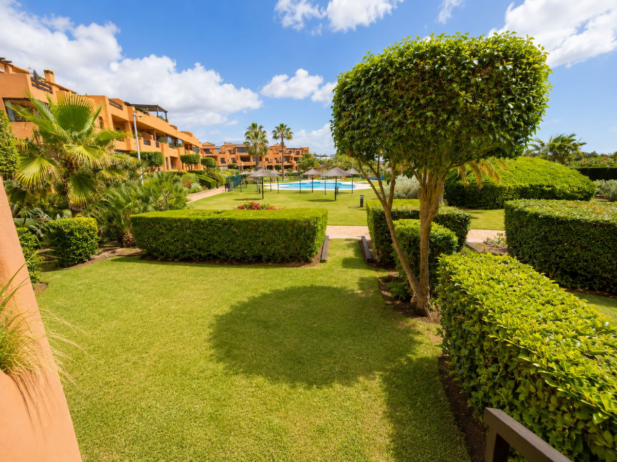 Se vende Apartamento Planta Baja de 2 dormitorios en Costa Del Sol, Málaga, España