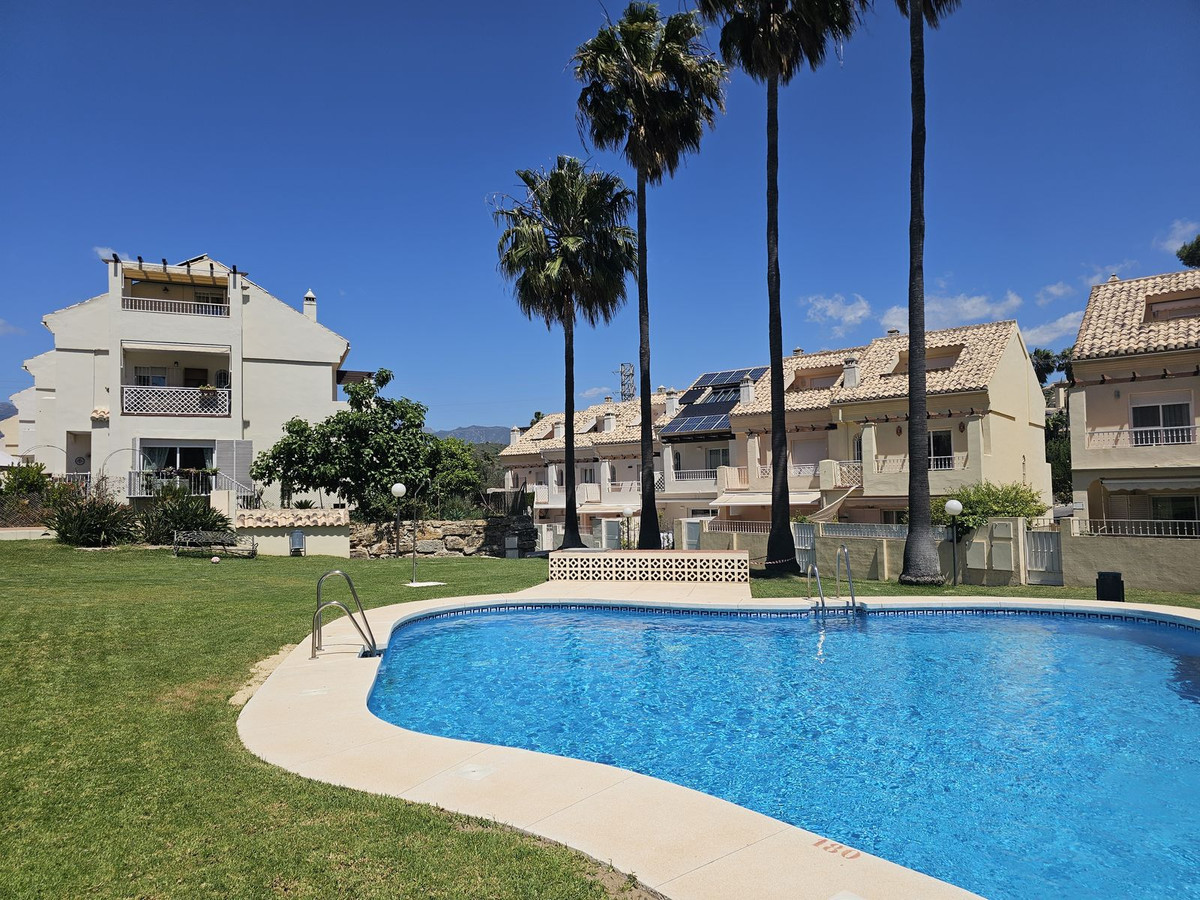3 Bed Townhouse for sale in El Rosario Costa Del Sol, Málaga, Spain