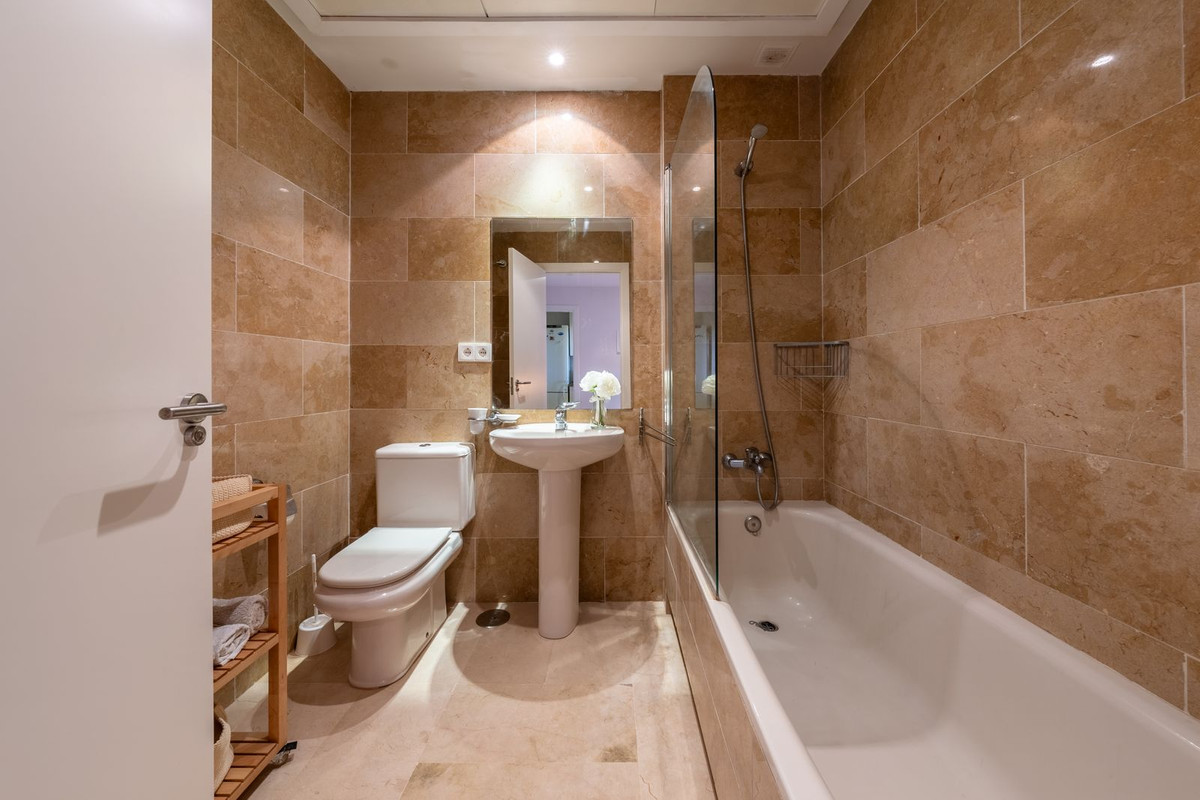 2 Bed Apartment for sale in Manilva Costa Del Sol, Málaga, Spain