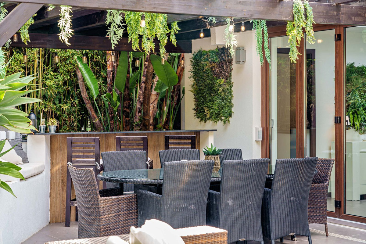 5 Bed Townhouse for sale in El Rosario Costa Del Sol, Málaga, Spain