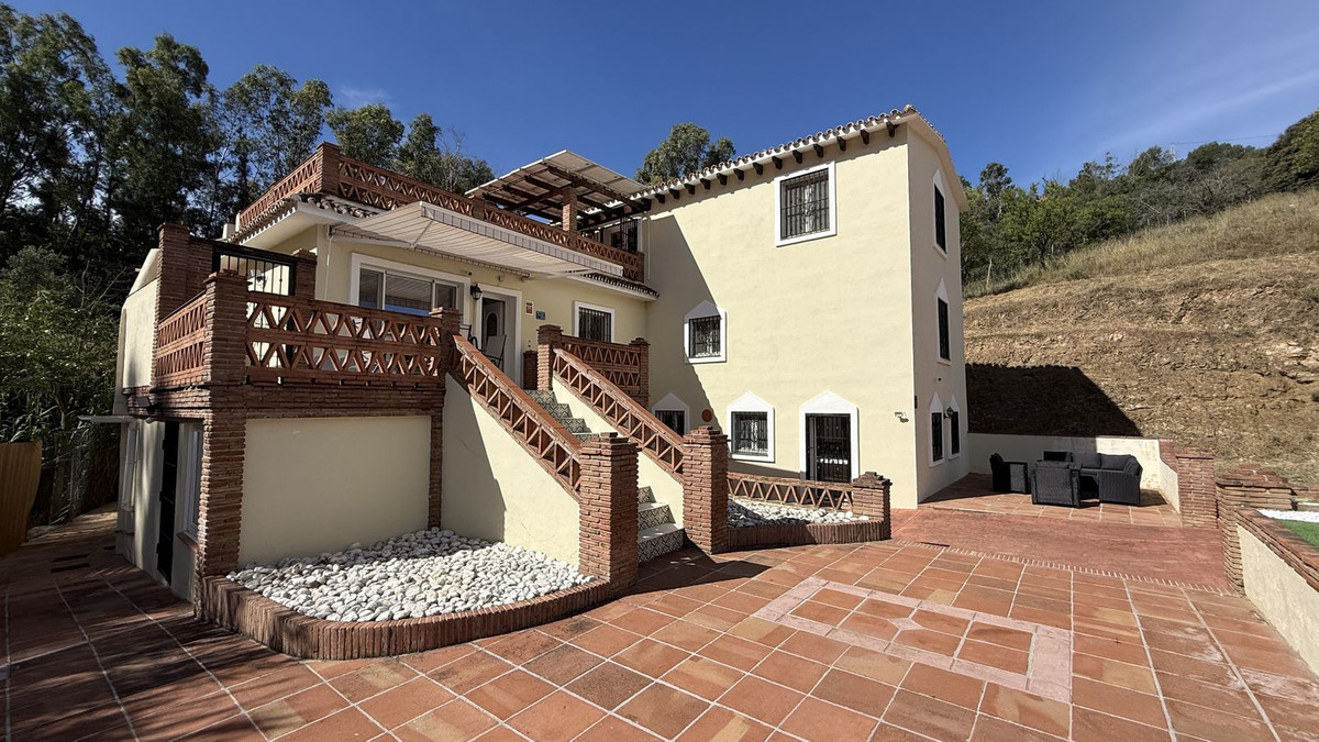 4 Bed Townhouse for sale in La Cala De Mijas Costa Del Sol, Málaga, Spain