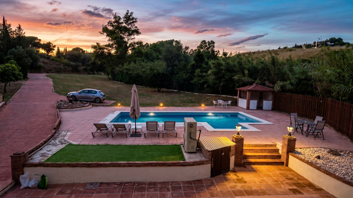 4 Bed Townhouse for sale in La Cala De Mijas Costa Del Sol, Málaga, Spain