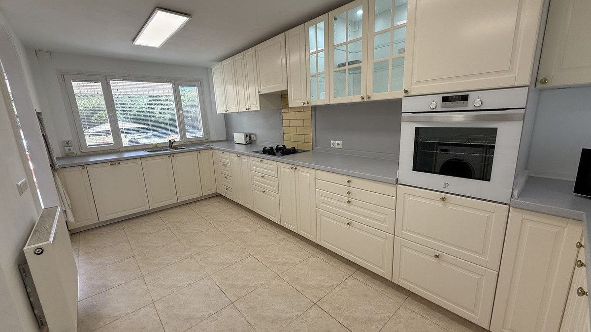 4 Bed Townhouse for sale in La Cala De Mijas Costa Del Sol, Málaga, Spain