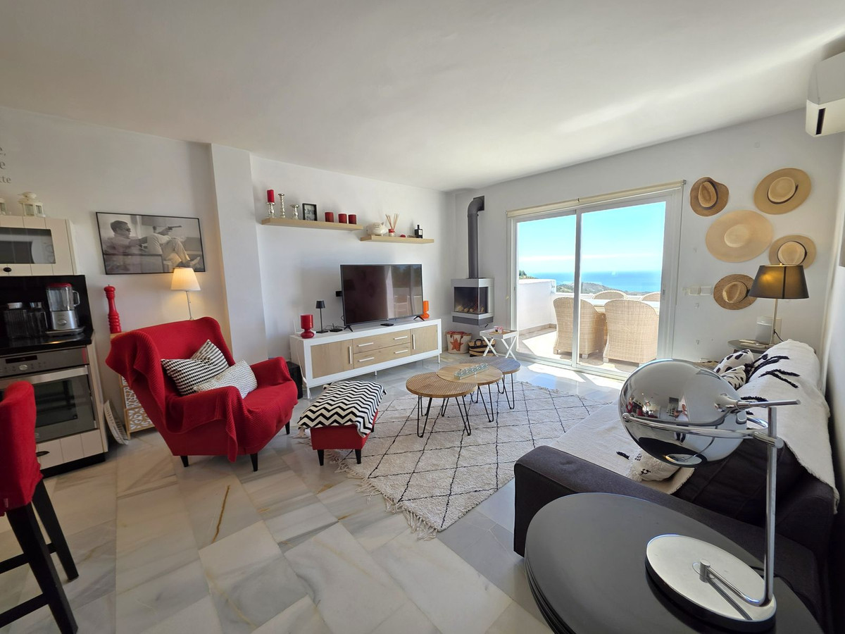 Se vende Apartamento Planta Media de 2 dormitorios en Costa Del Sol, Málaga, España