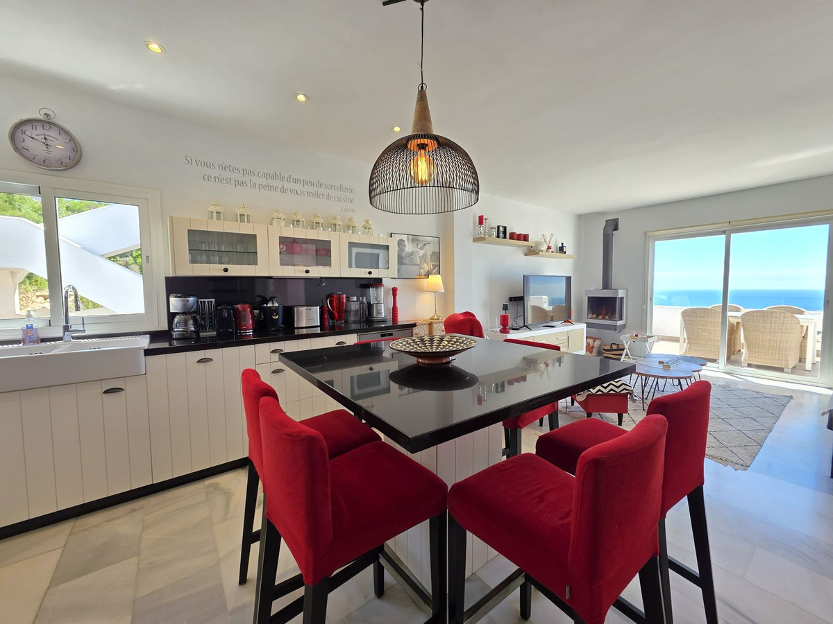 Se vende Apartamento Planta Media de 2 dormitorios en Costa Del Sol, Málaga, España