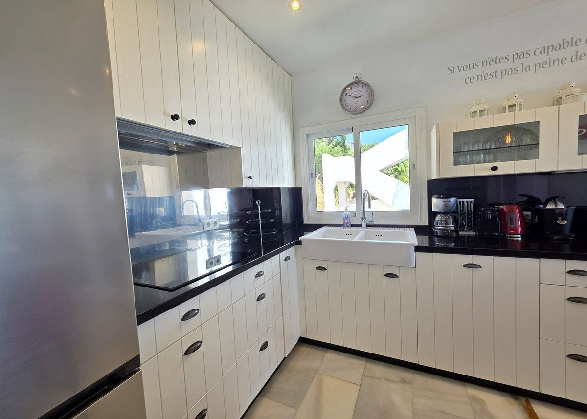Se vende Apartamento Planta Media de 2 dormitorios en Costa Del Sol, Málaga, España
