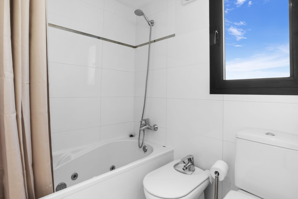 3 Bed Apartment for sale in Doña Julia Costa Del Sol, Málaga, Spain