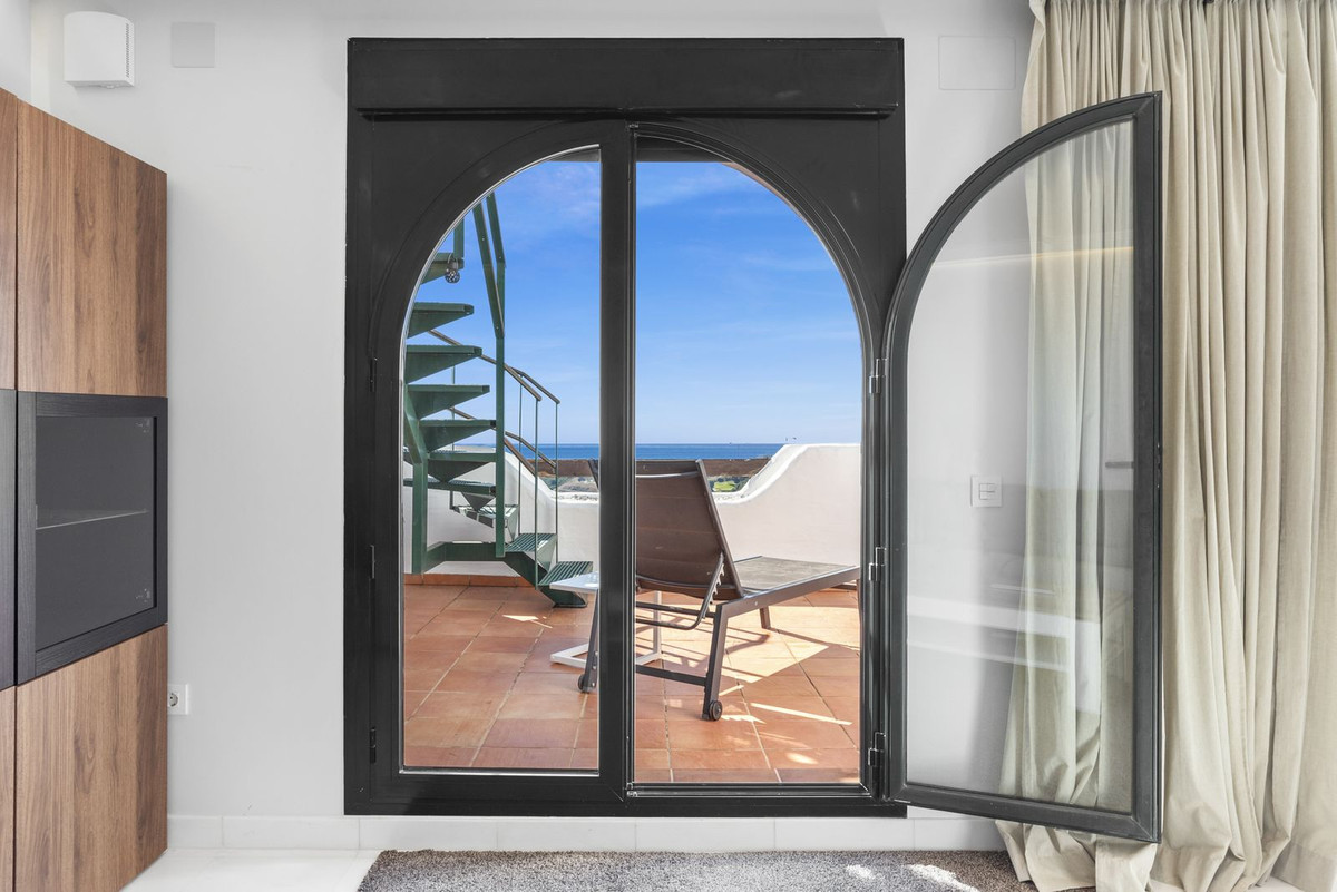 3 Bed Apartment for sale in Doña Julia Costa Del Sol, Málaga, Spain