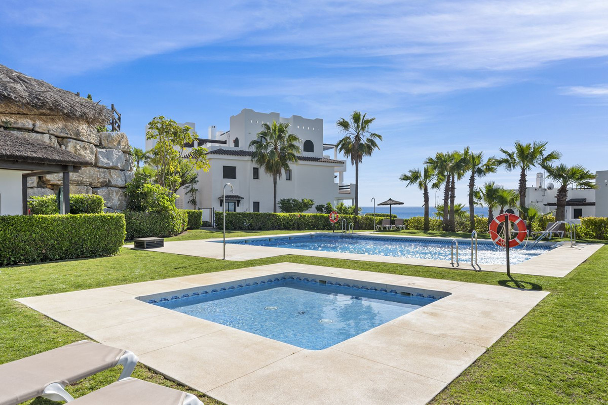 3 Bed Apartment for sale in Doña Julia Costa Del Sol, Málaga, Spain