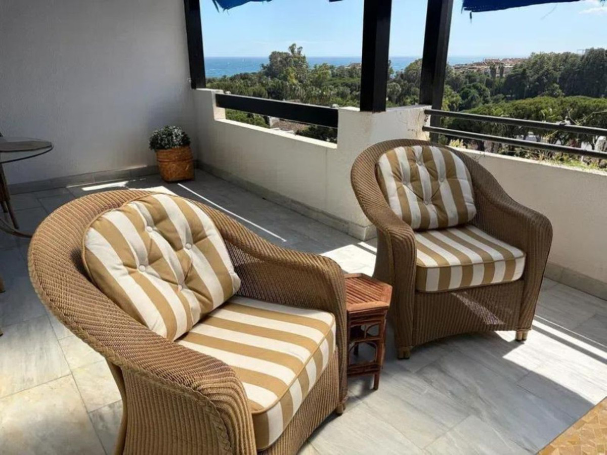 2 Bed Apartment for sale in Puerto Banús Costa Del Sol, Málaga, Spain